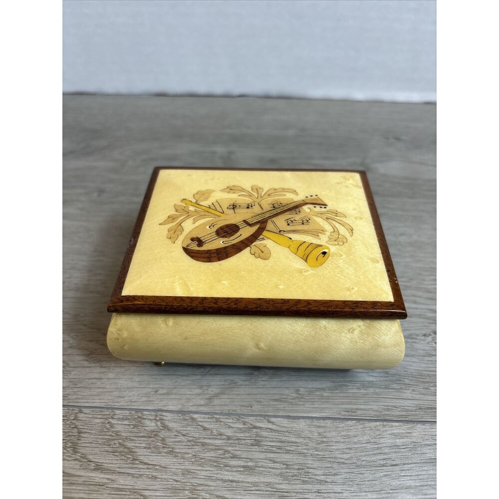 Vintage Inlaid Wood Music Box Sorrento Italy Notturno Intrarsio Banjo Flute